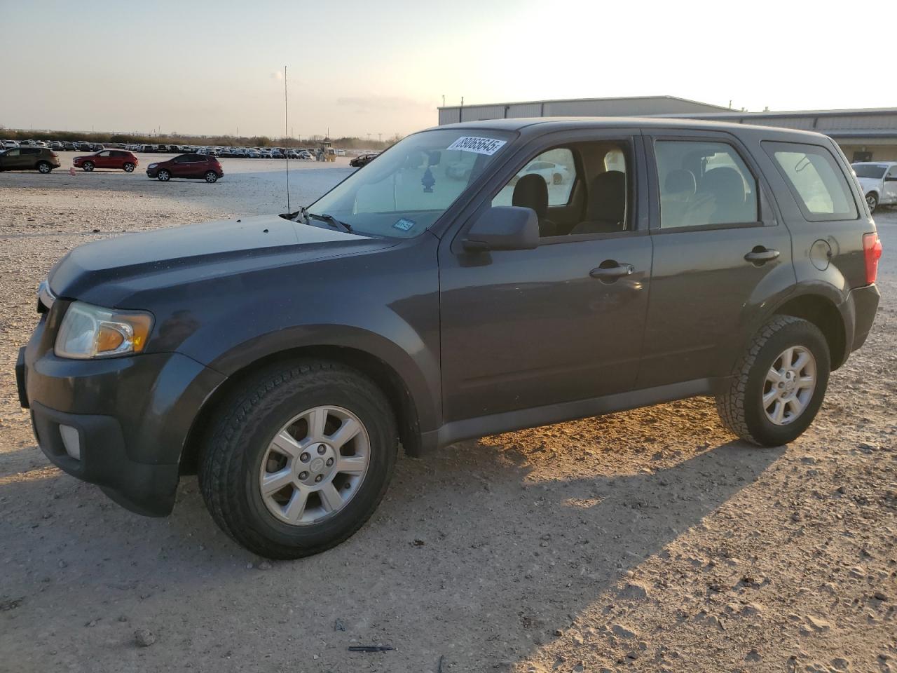 MAZDA TRIBUTE I 2010