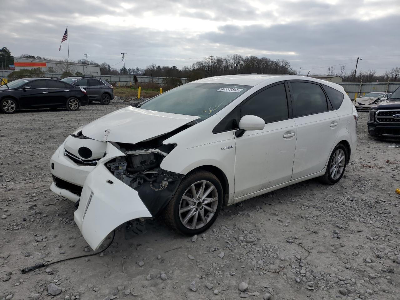 TOYOTA PRIUS V 2014