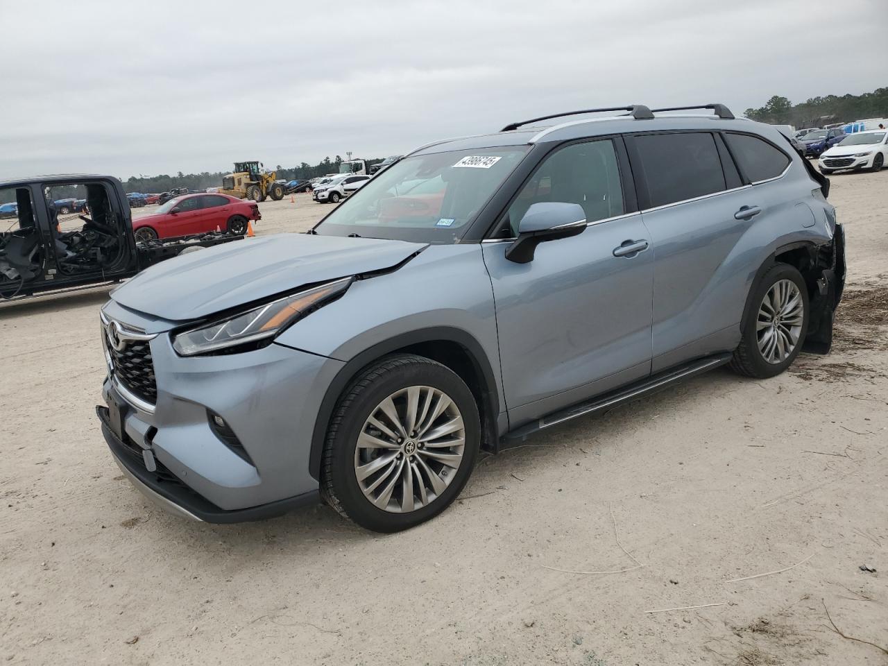 TOYOTA HIGHLANDER 2020