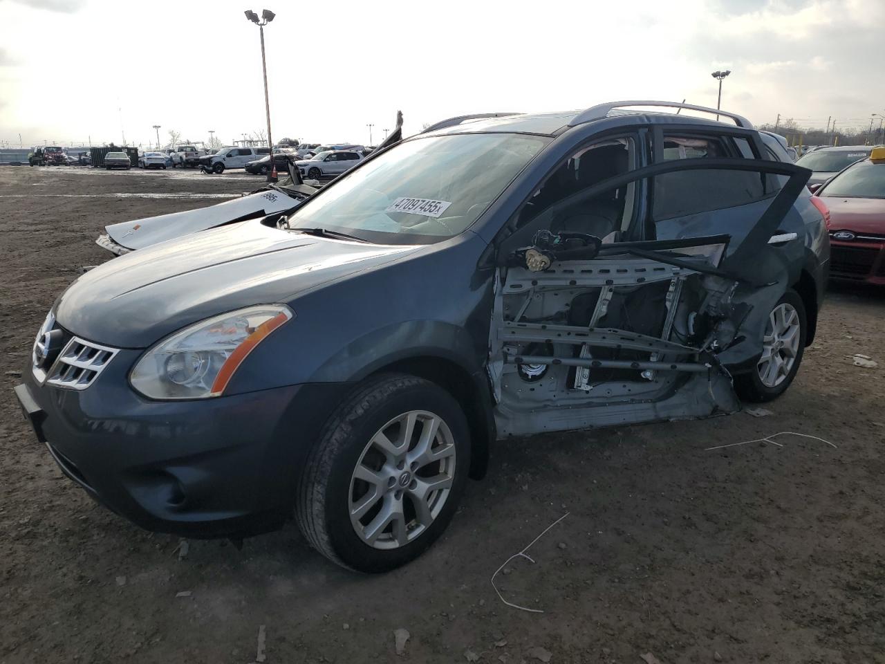 NISSAN ROGUE S 2013