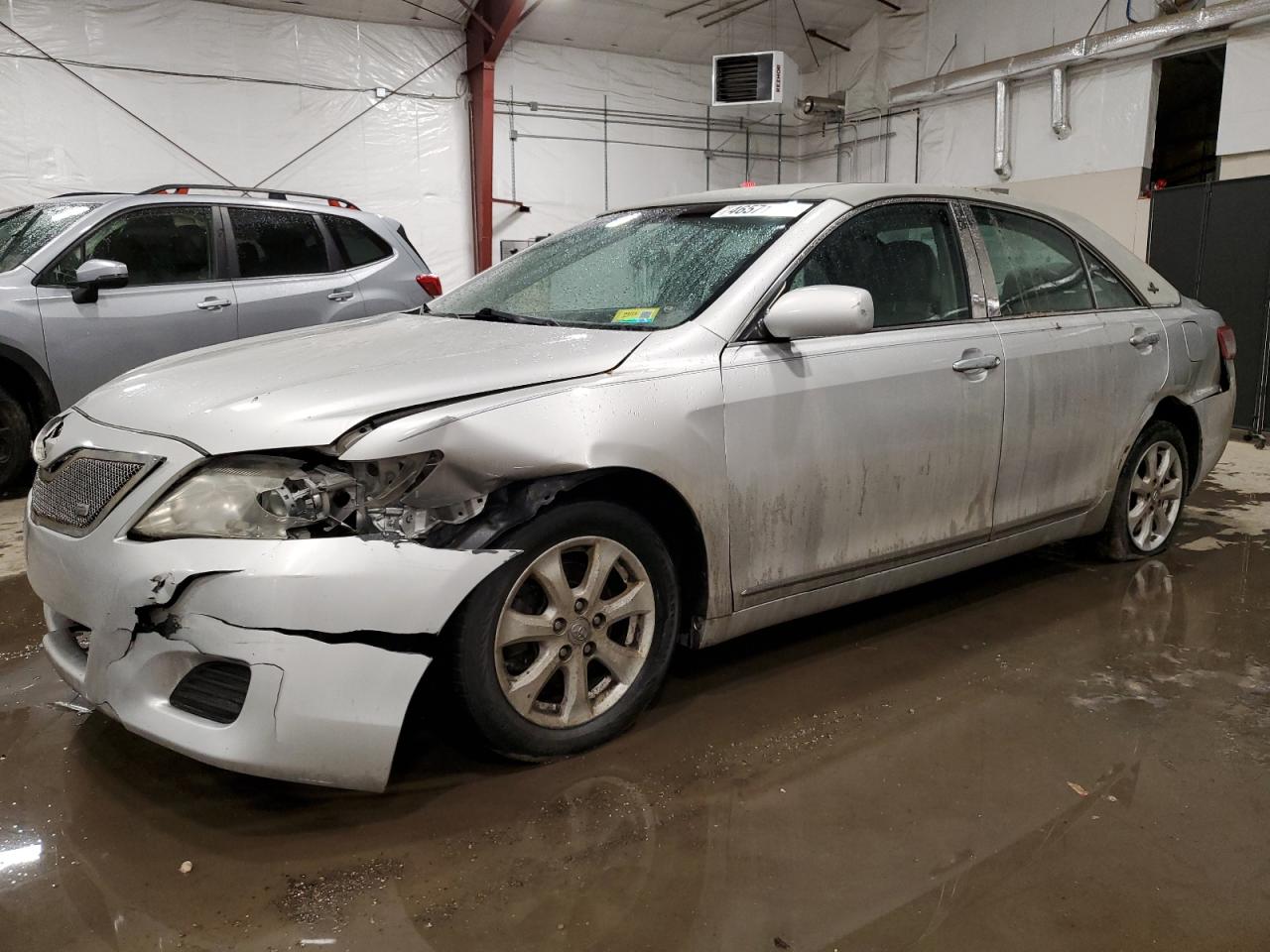 TOYOTA CAMRY BASE 2011