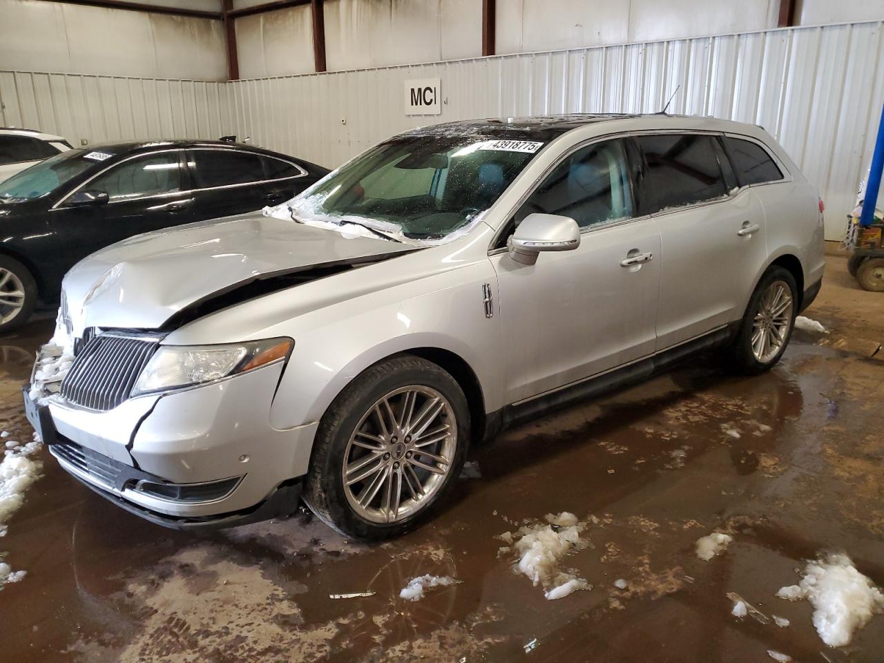 LINCOLN MKT 2013