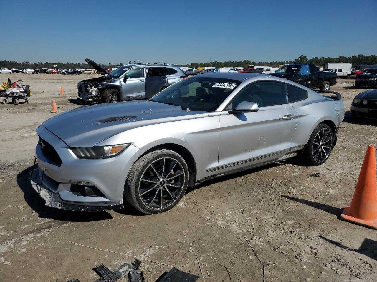 FORD MUSTANG 2015