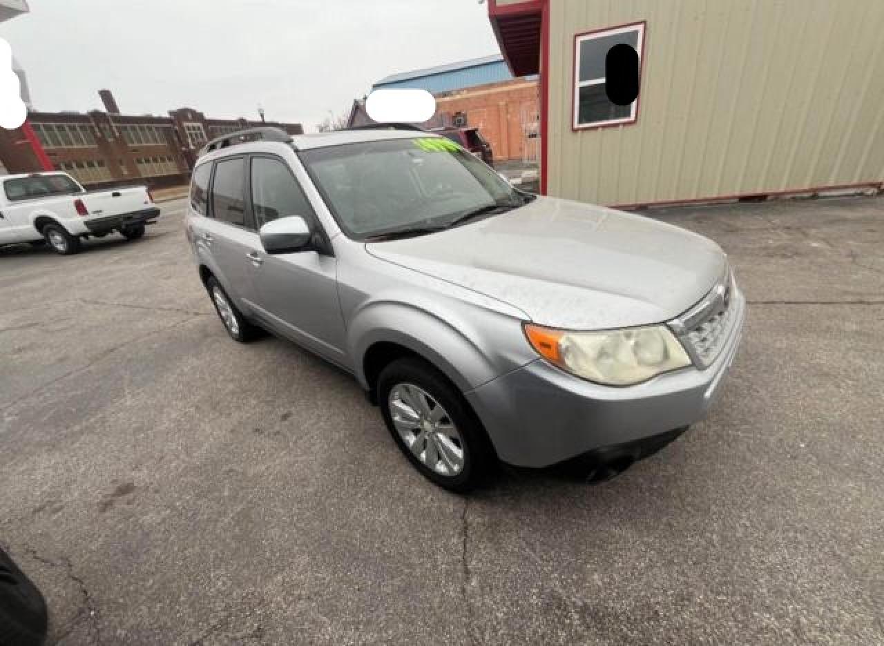 SUBARU FORESTER L 2012