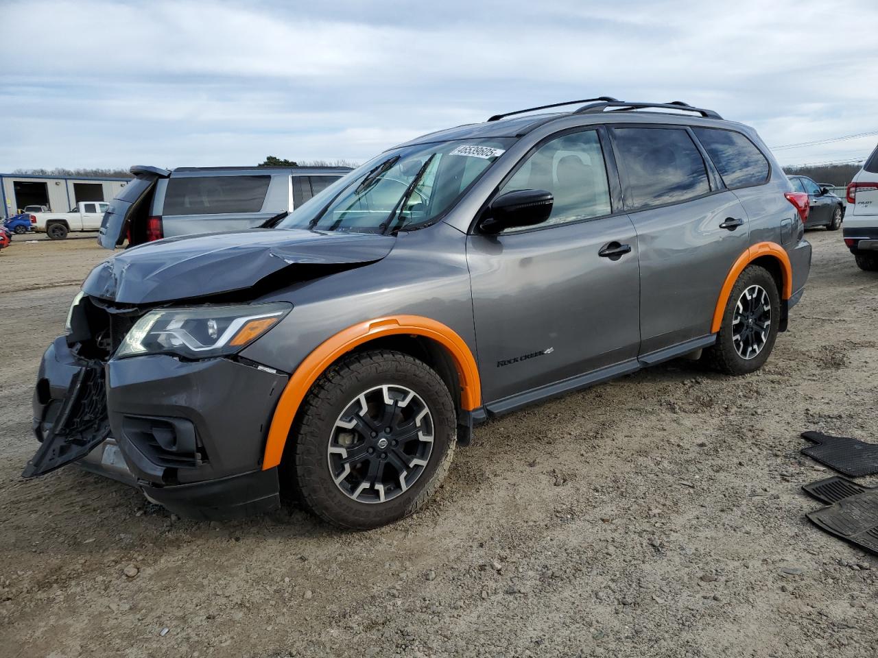 NISSAN PATHFINDER 2019