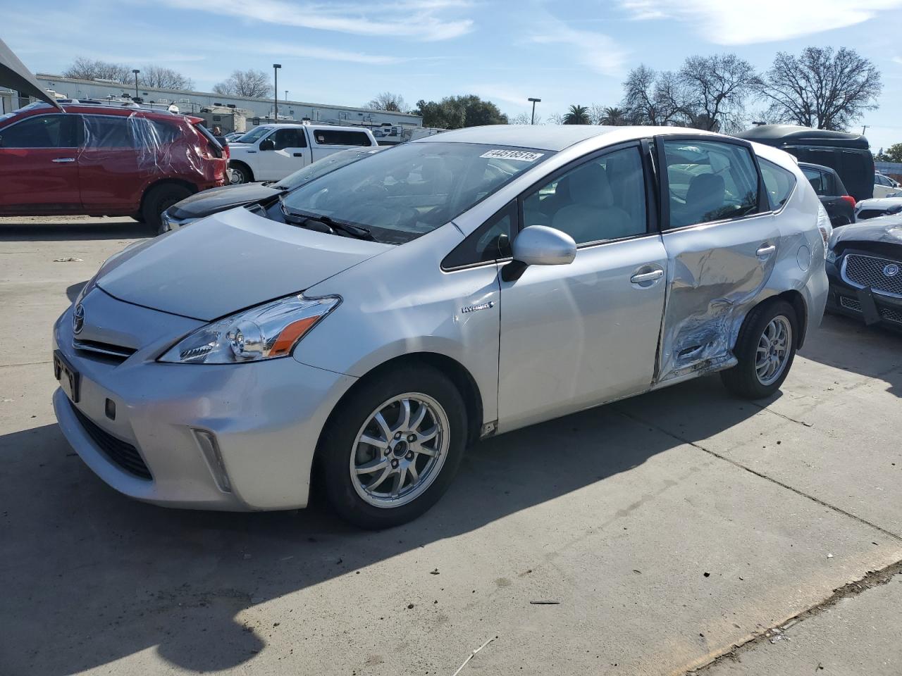 TOYOTA PRIUS V 2012