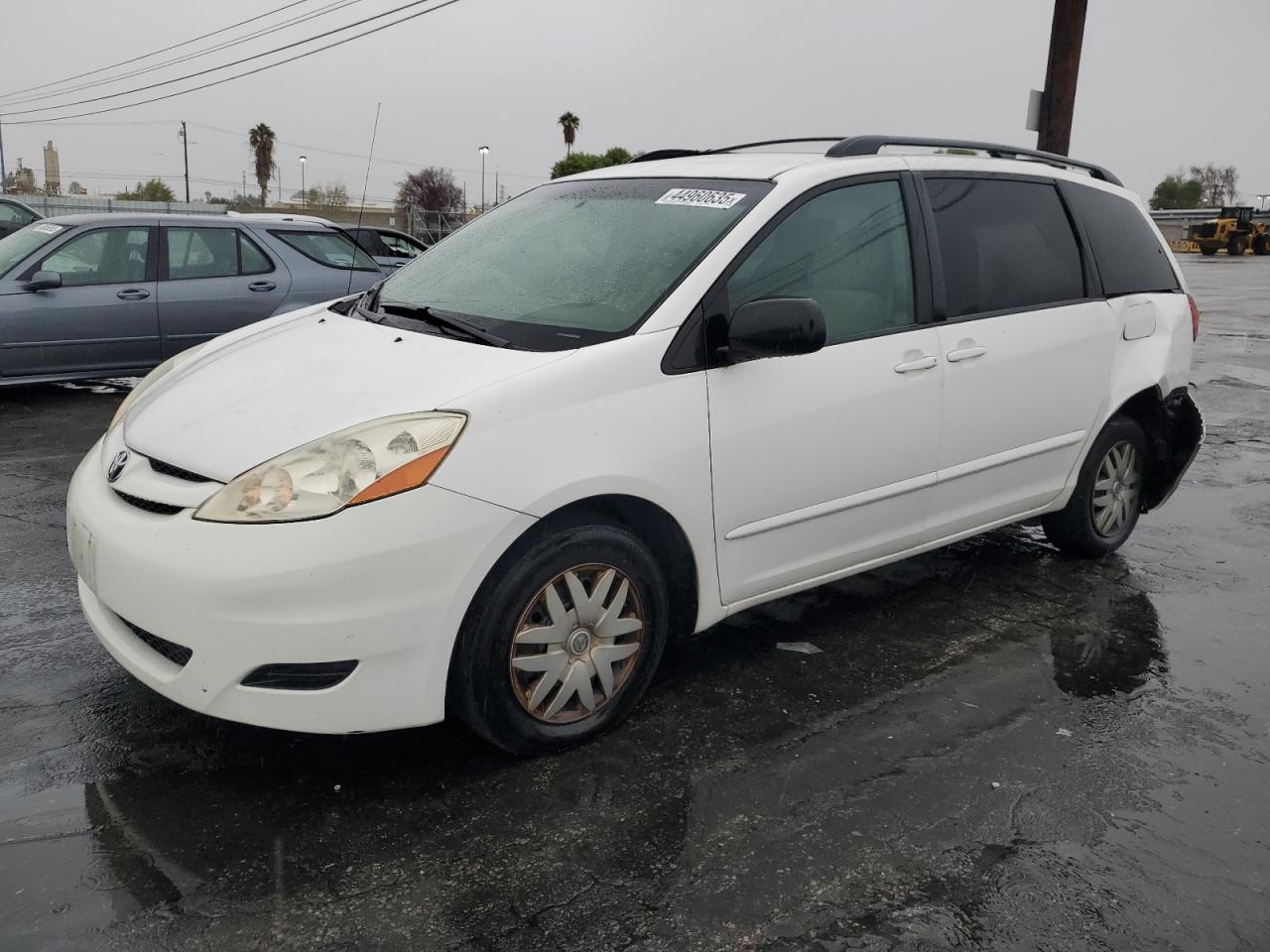 TOYOTA SIENNA CE 2010