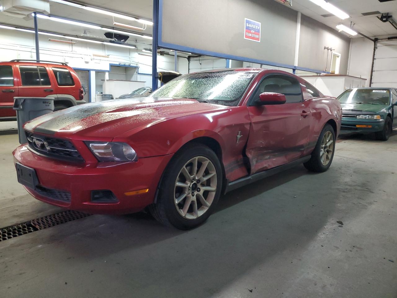 FORD MUSTANG 2011