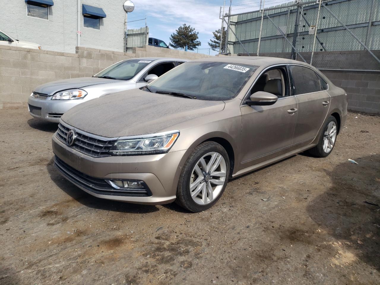 VOLKSWAGEN PASSAT SEL 2017