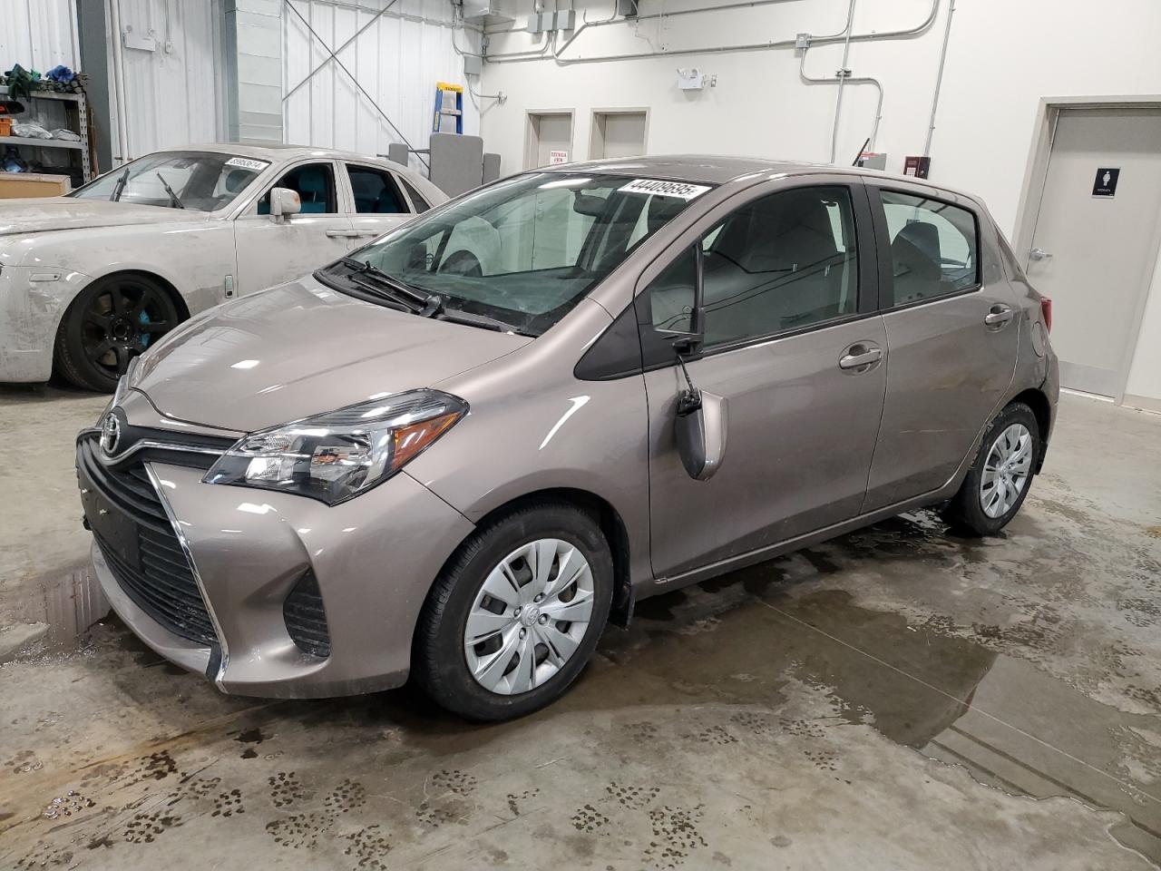 TOYOTA YARIS 2015