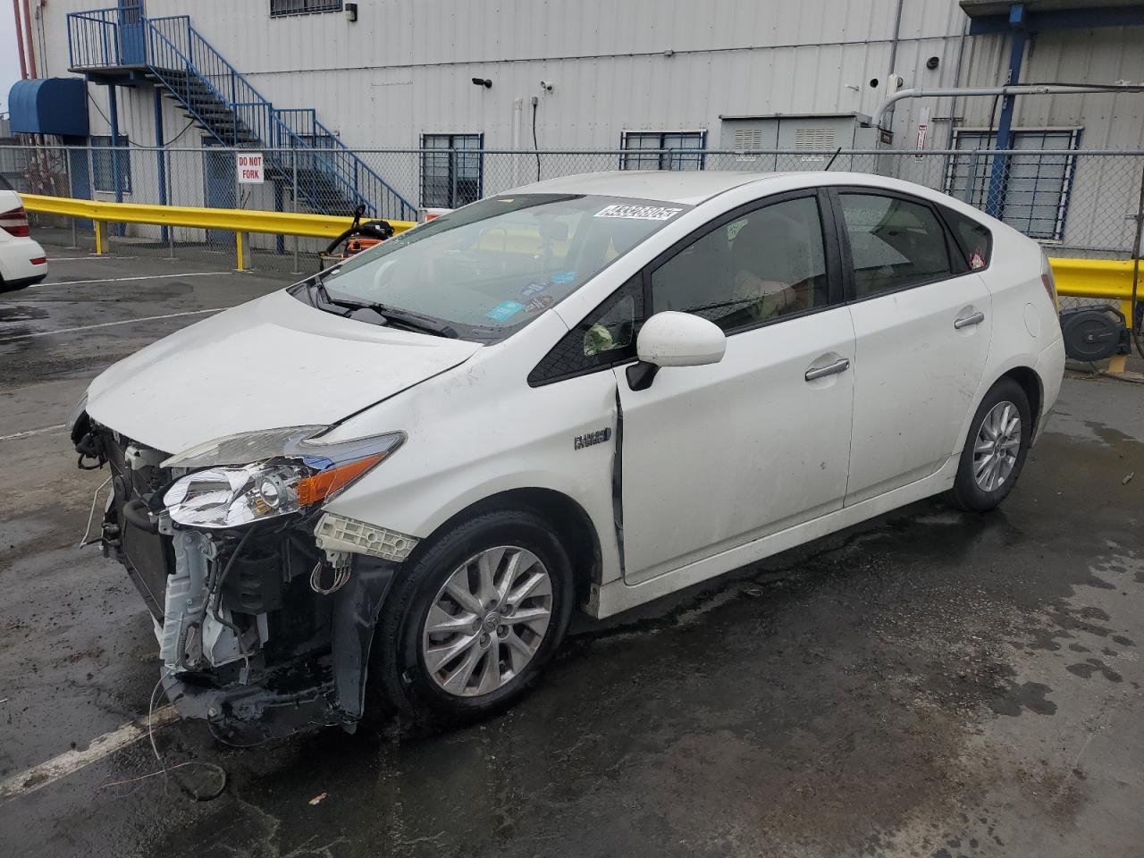 TOYOTA PRIUS PLUG 2015