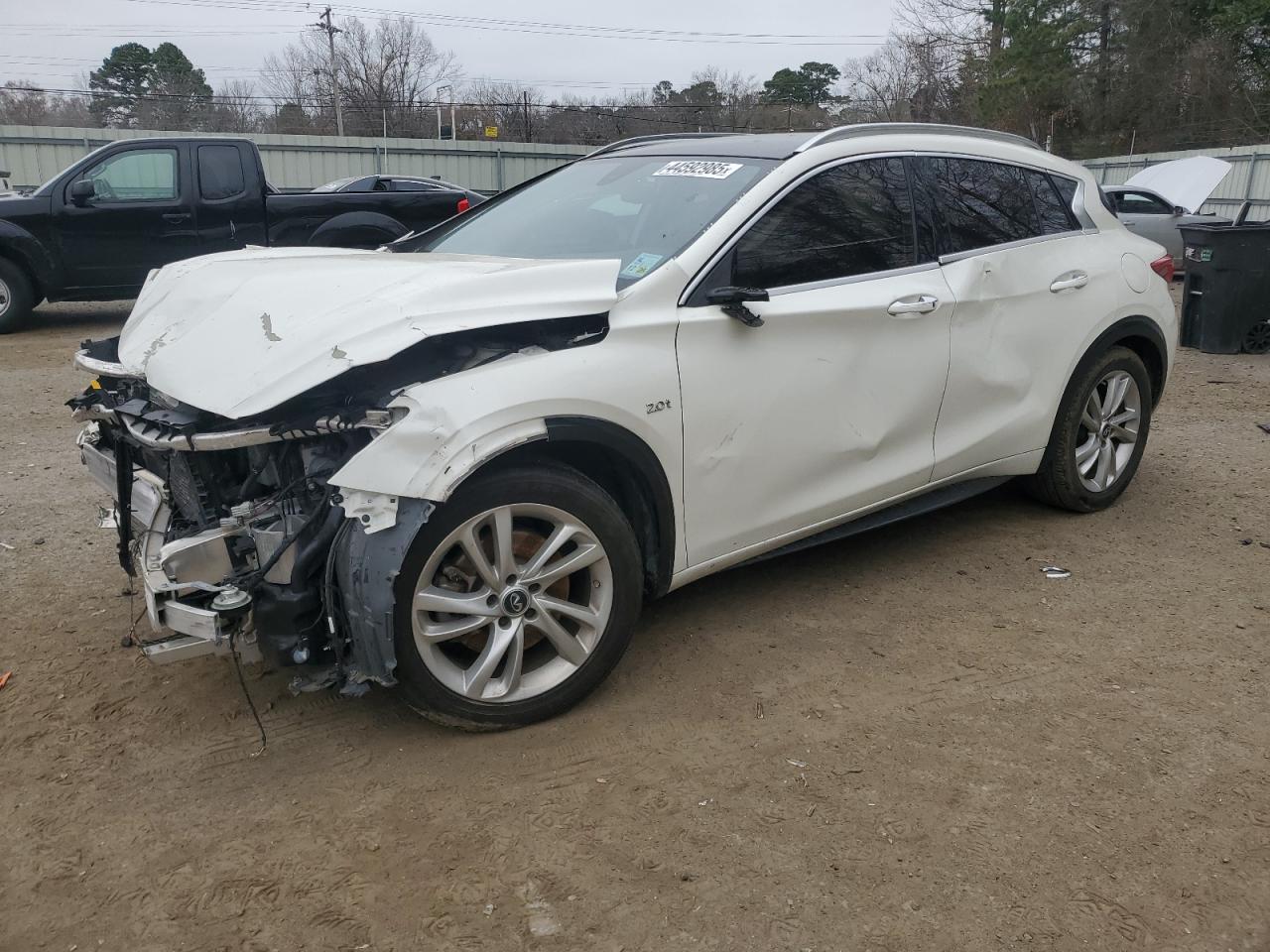 INFINITI QX30 BASE 2017