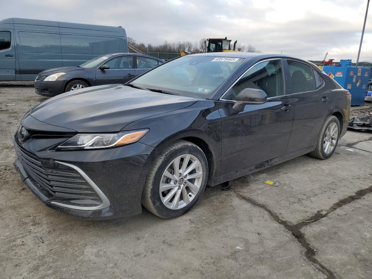 TOYOTA CAMRY LE 2021