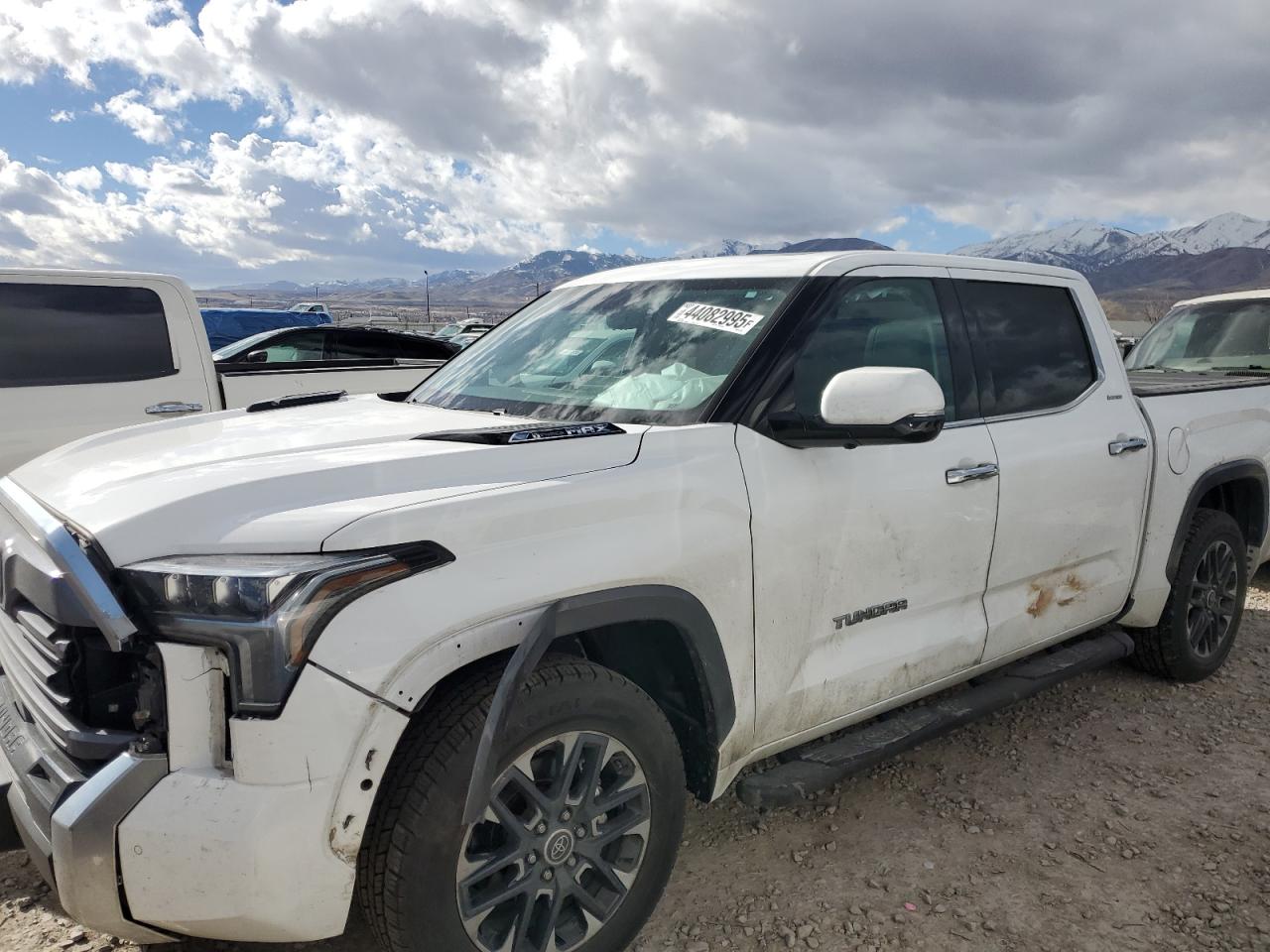 TOYOTA TUNDRA CRE 2022