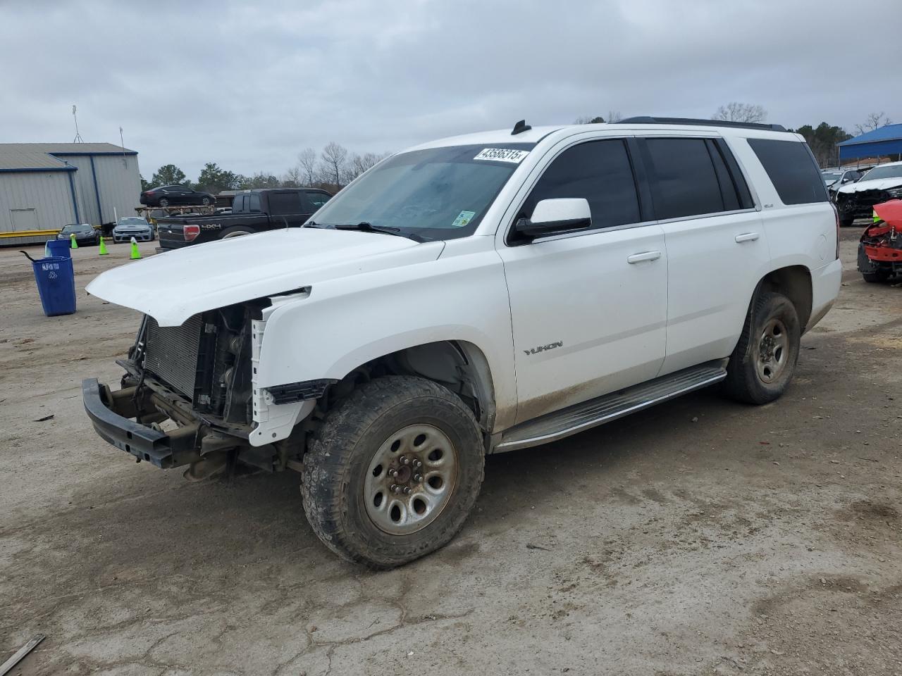 GMC YUKON SLE 2015