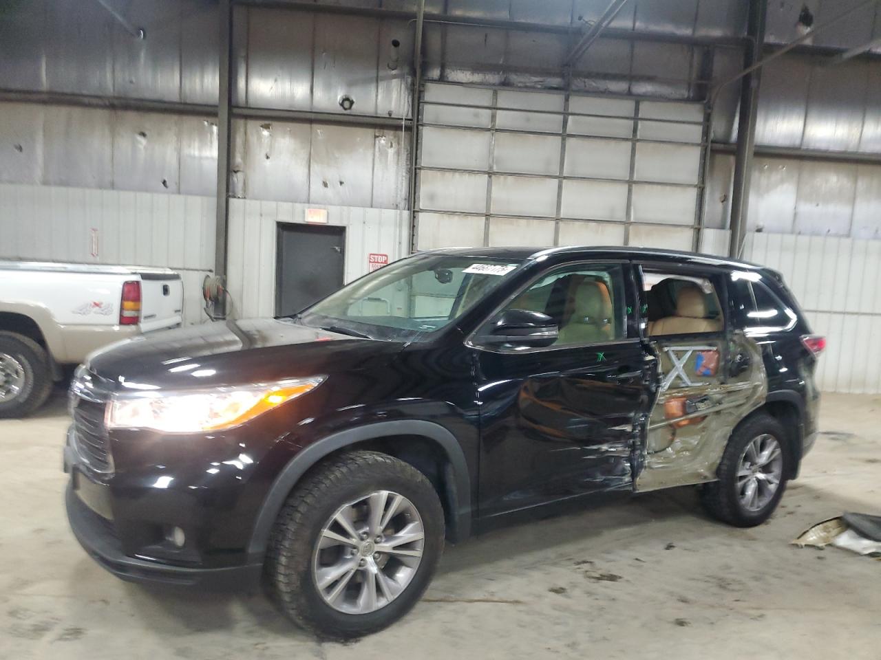 TOYOTA HIGHLANDER 2015
