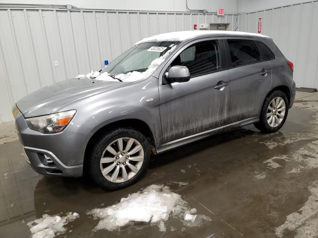 MITSUBISHI OUTLANDER 2011