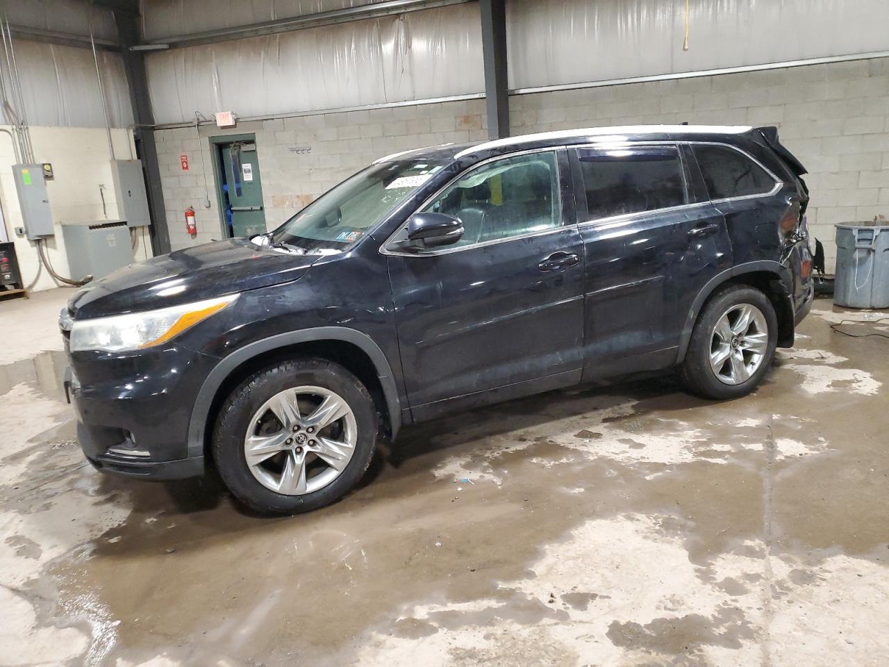 TOYOTA HIGHLANDER 2016