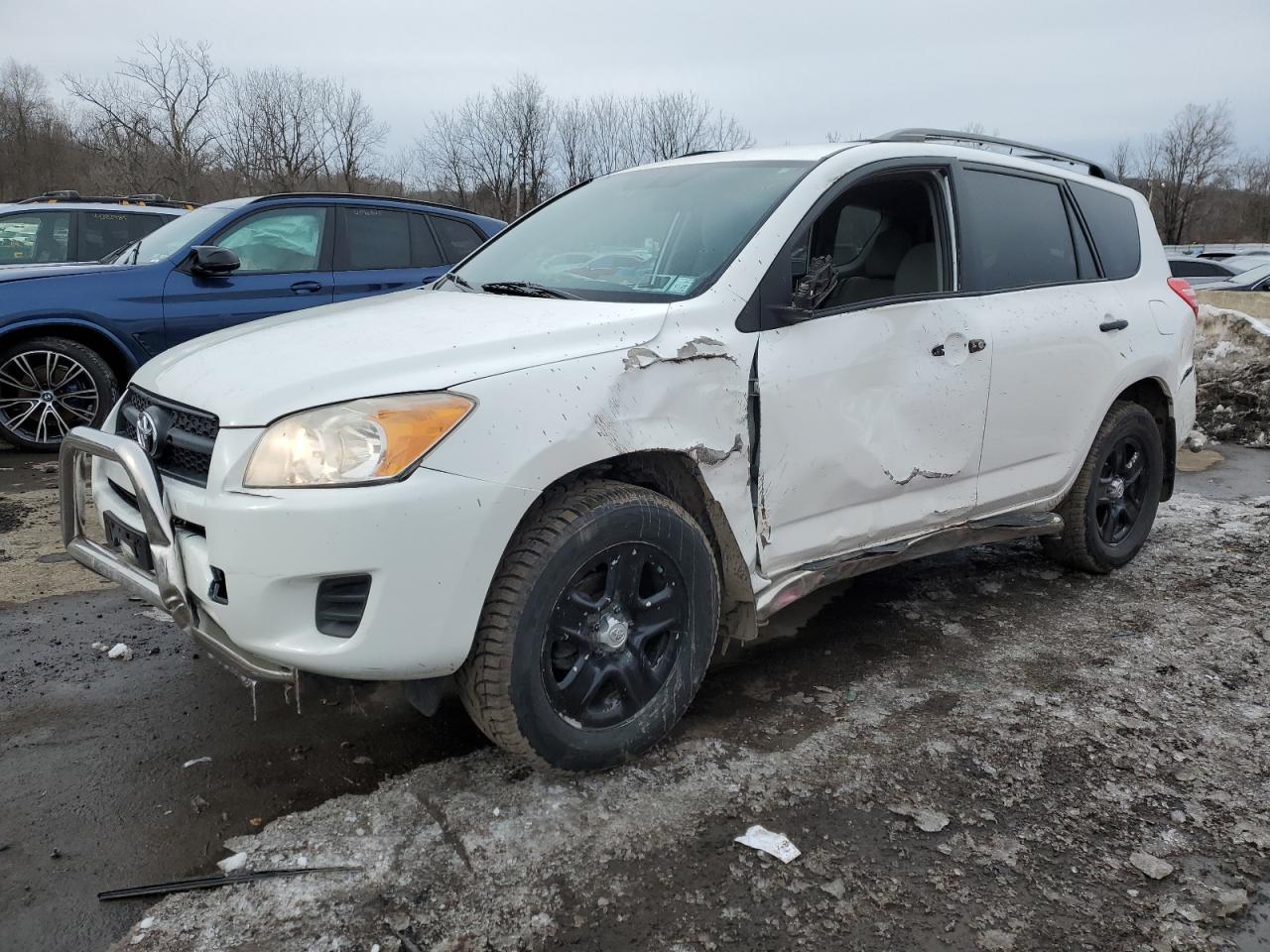 TOYOTA RAV4 2011