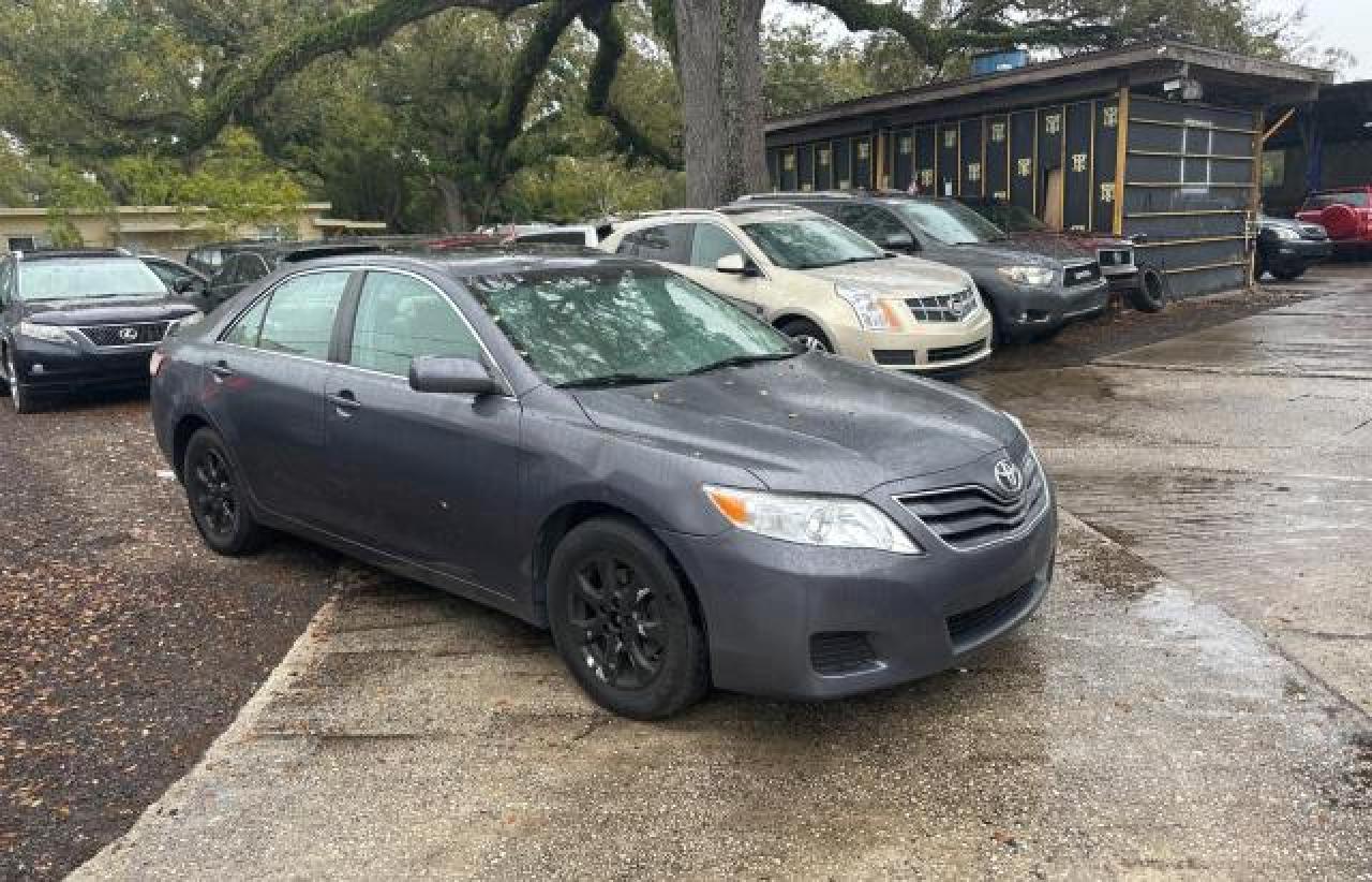 TOYOTA CAMRY BASE 2011