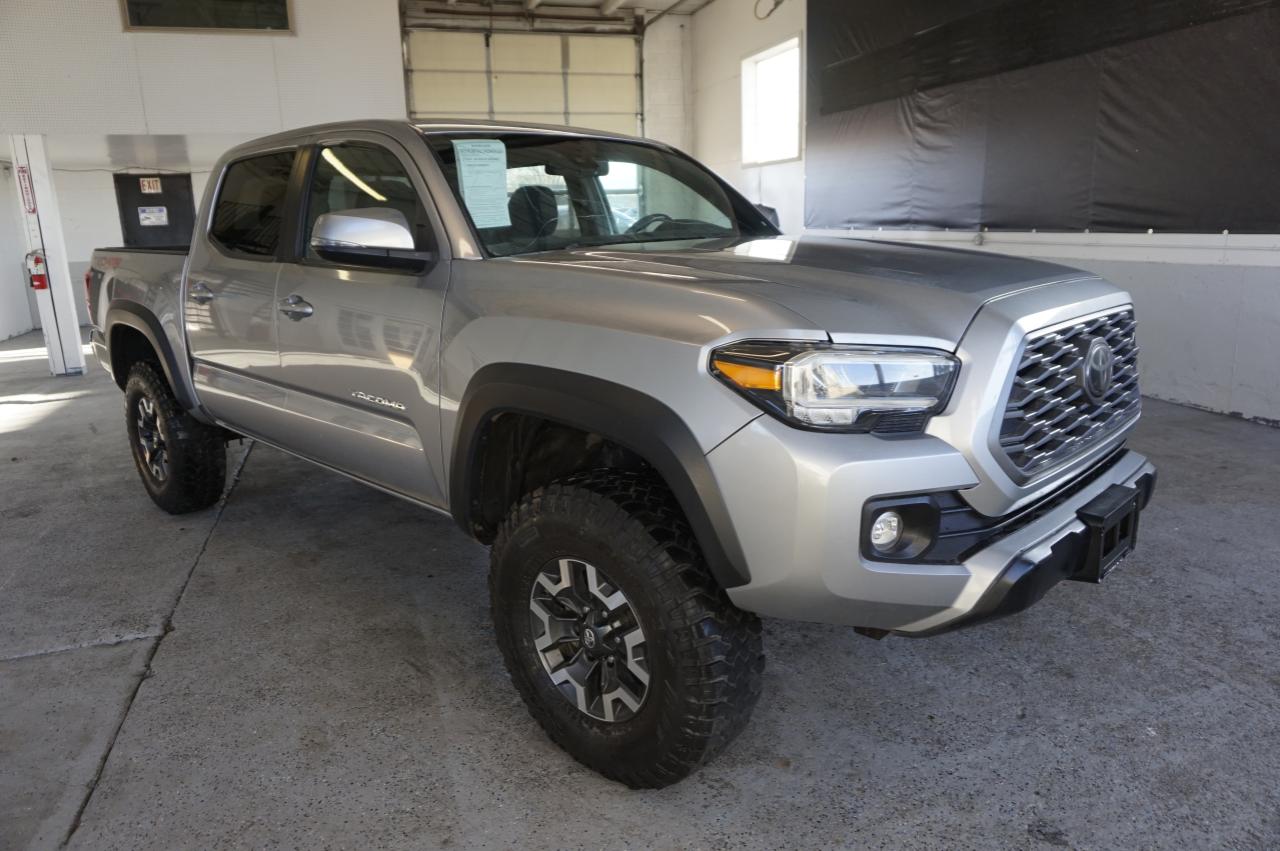 TOYOTA TACOMA DOU 2021