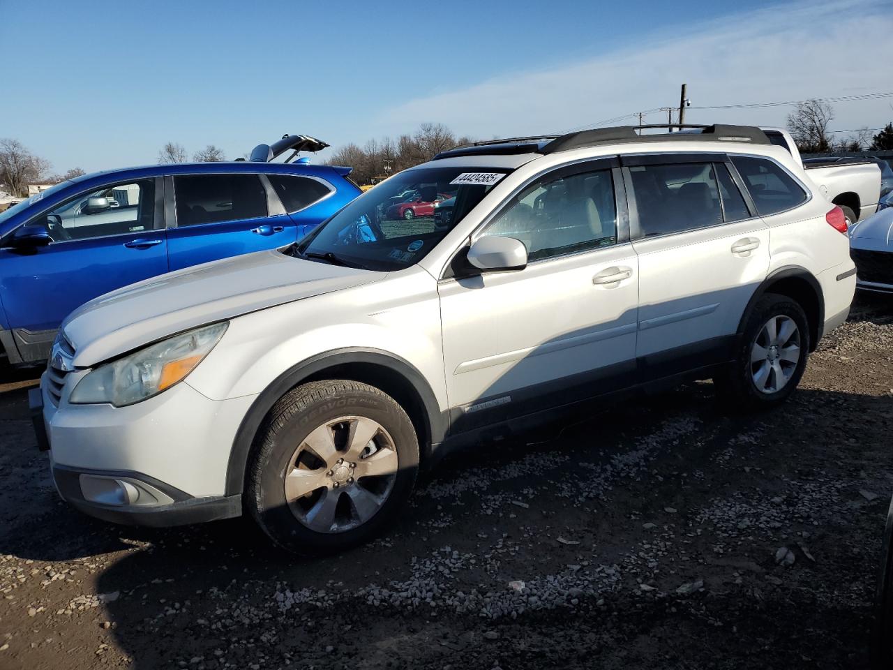 SUBARU OUTBACK 3. 2011