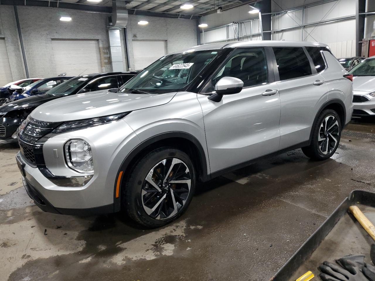 MITSUBISHI OUTLANDER 2022