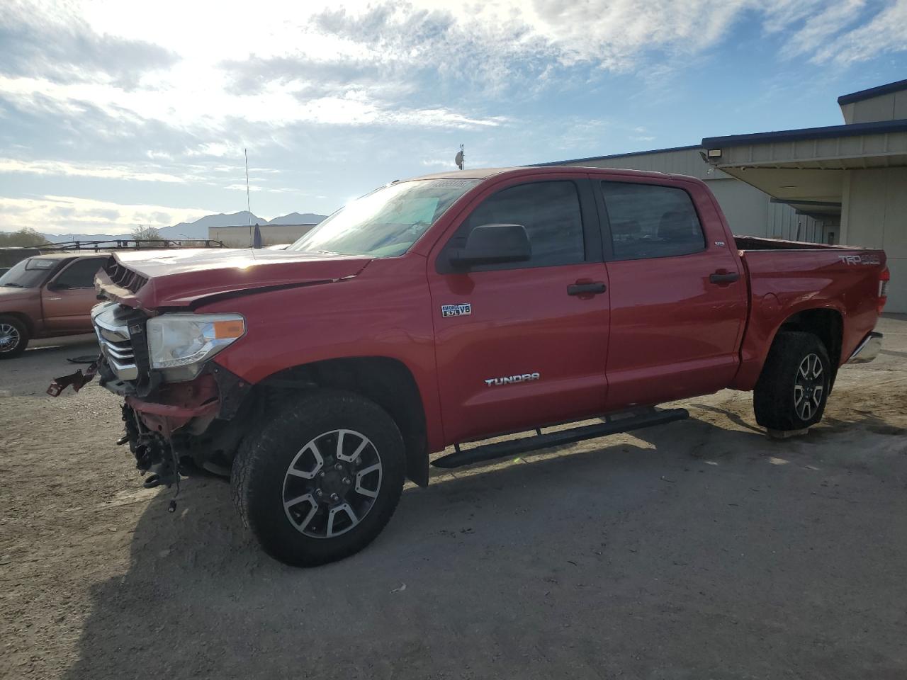 TOYOTA TUNDRA CRE 2017