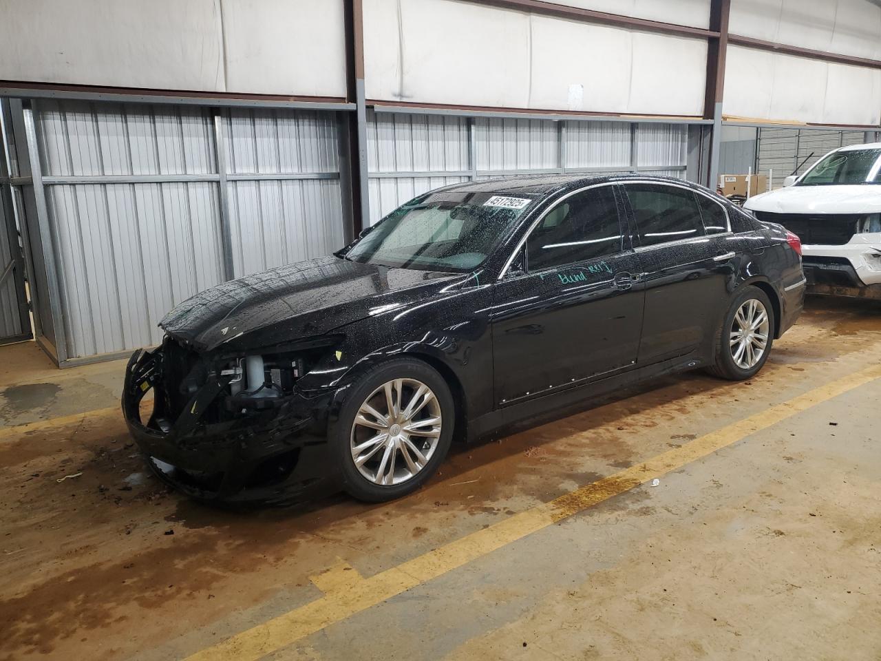 HYUNDAI GENESIS 3. 2012