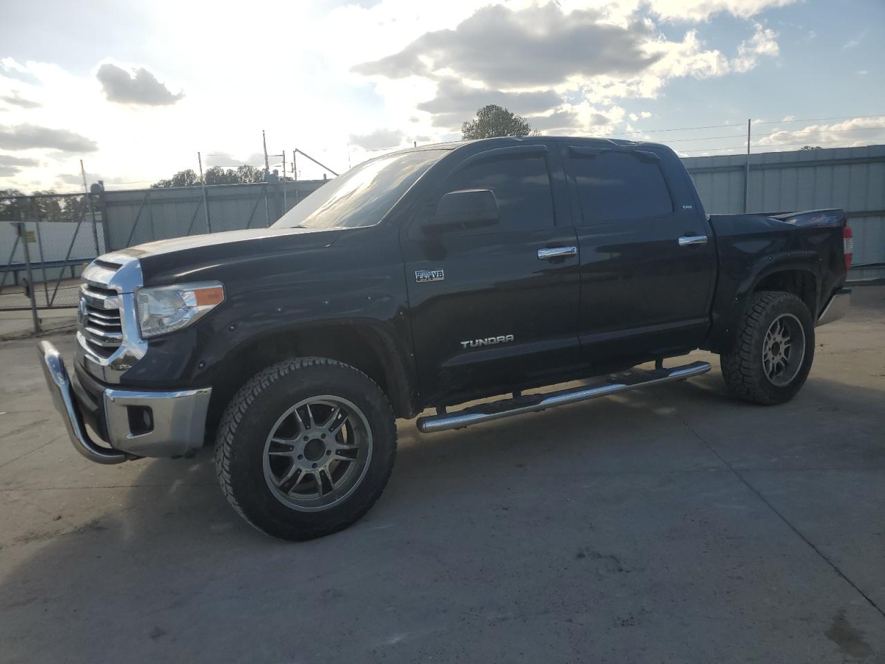 TOYOTA TUNDRA CRE 2016