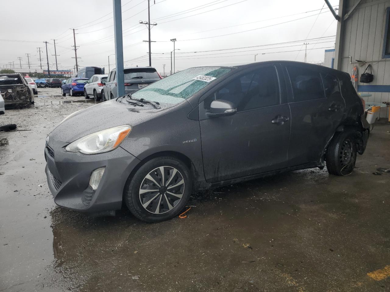 TOYOTA PRIUS C 2016