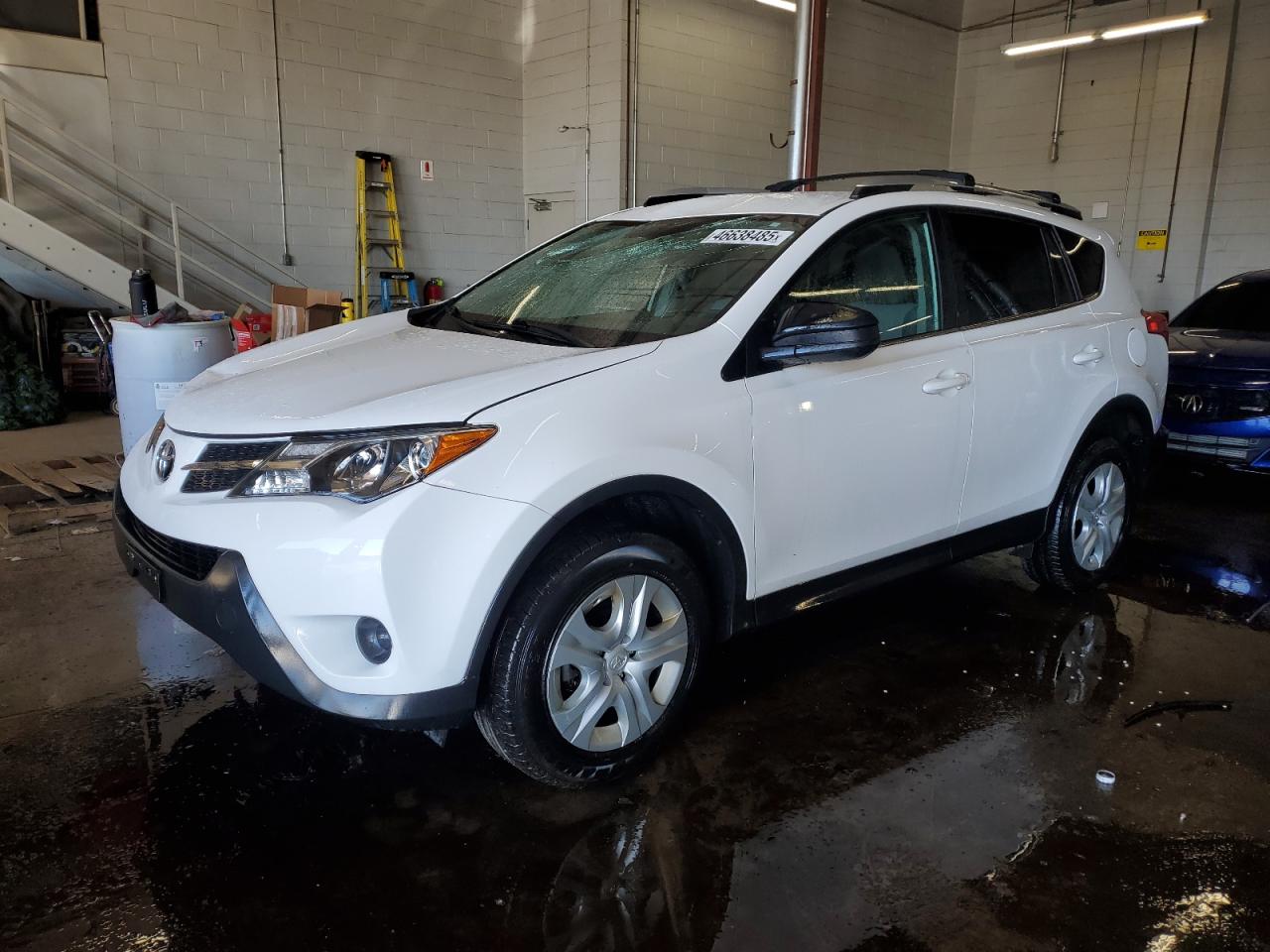 TOYOTA RAV4 LE 2015