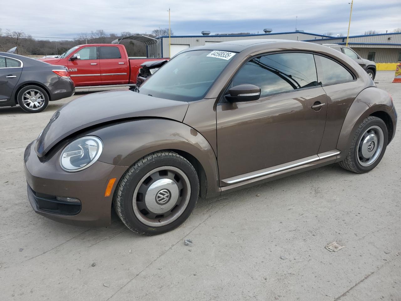 VOLKSWAGEN BEETLE 2012