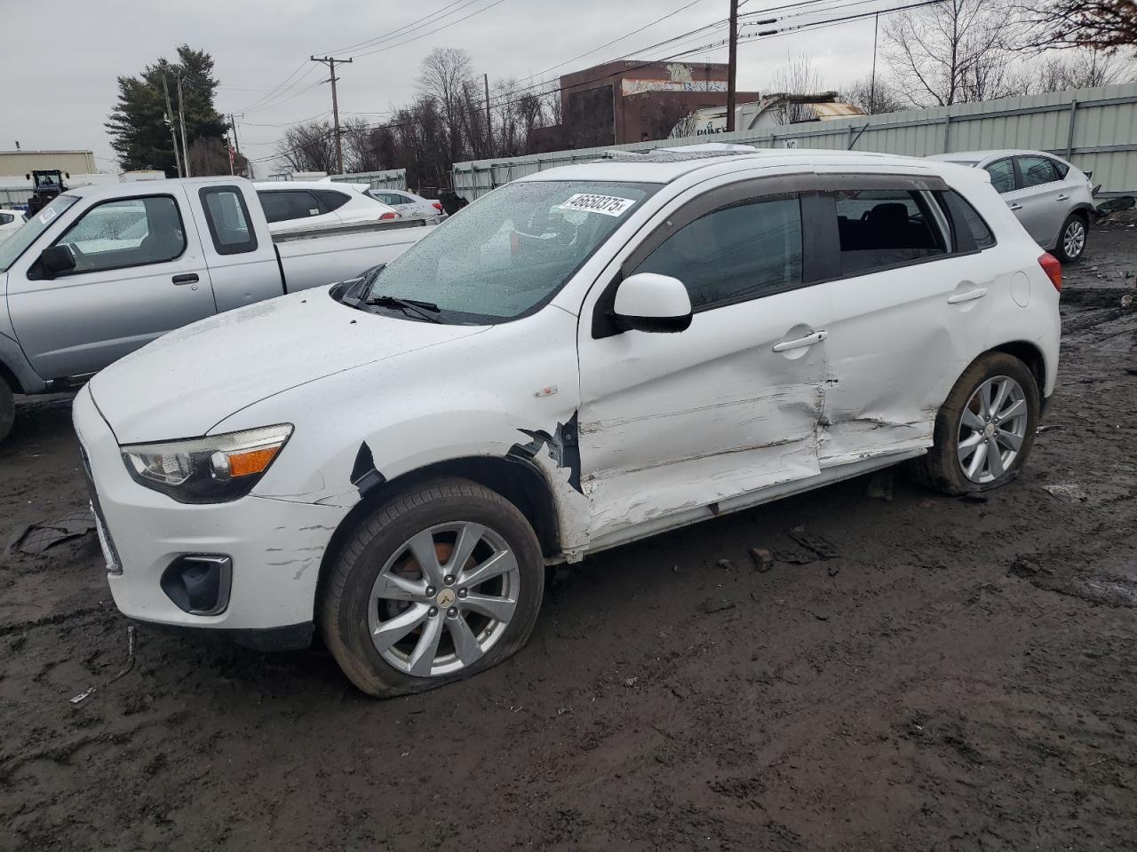 MITSUBISHI OUTLANDER 2015