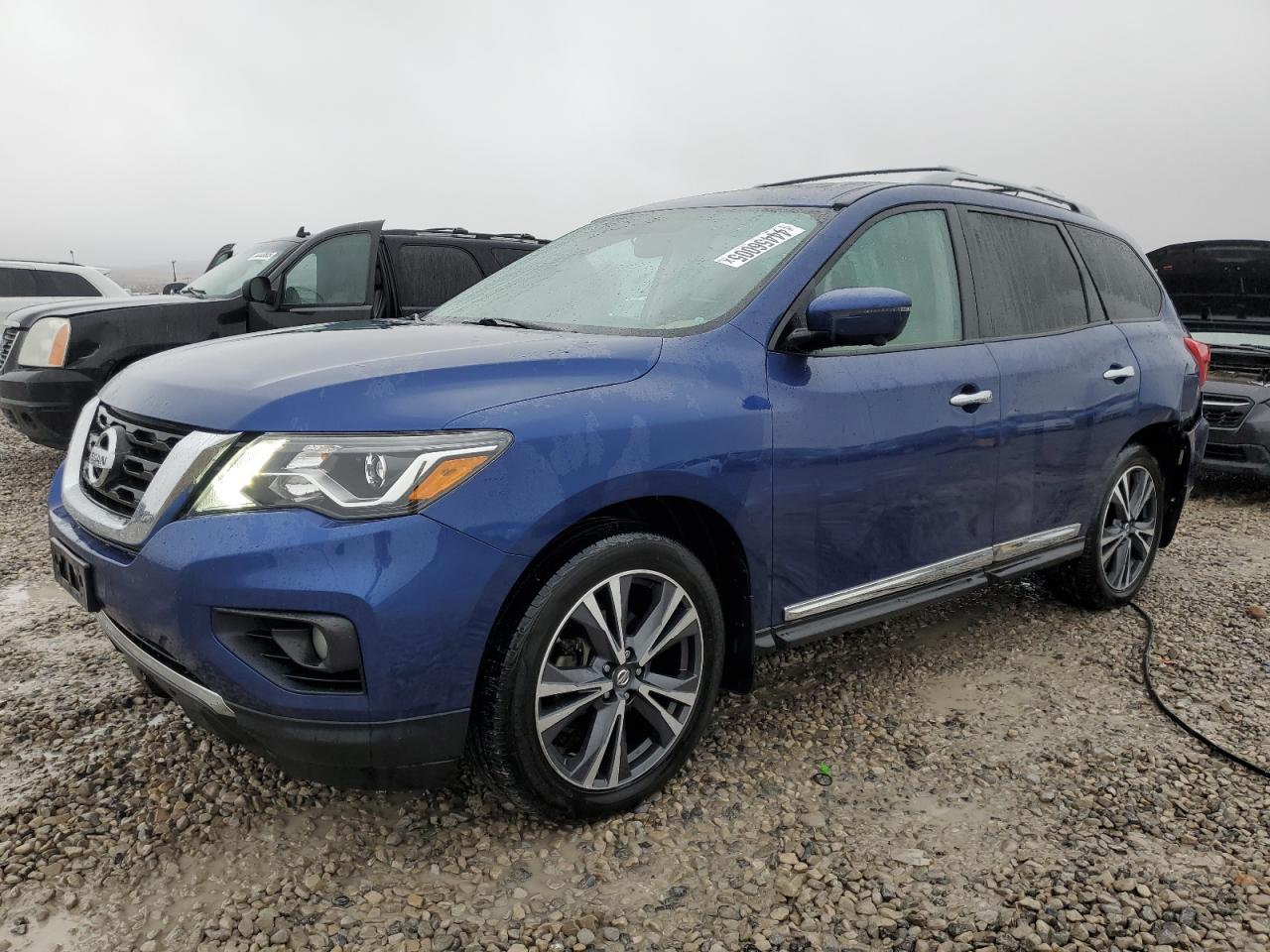 NISSAN PATHFINDER 2017