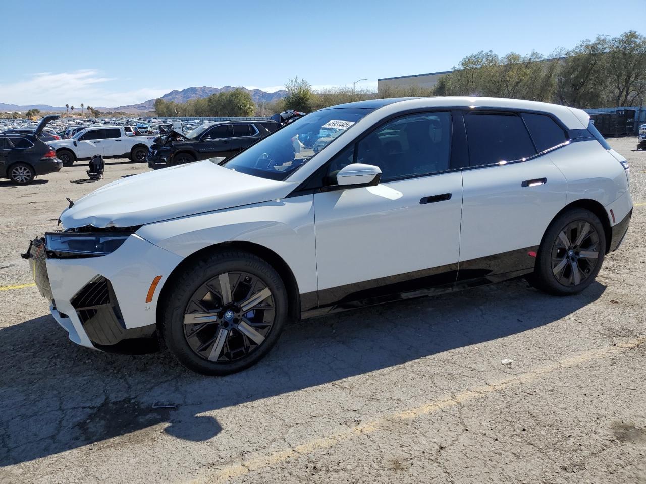 BMW IX XDRIVE5 2025