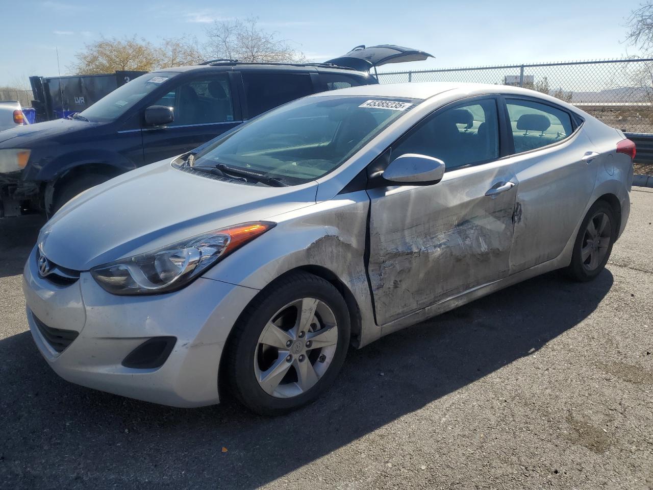 HYUNDAI ELANTRA GL 2011
