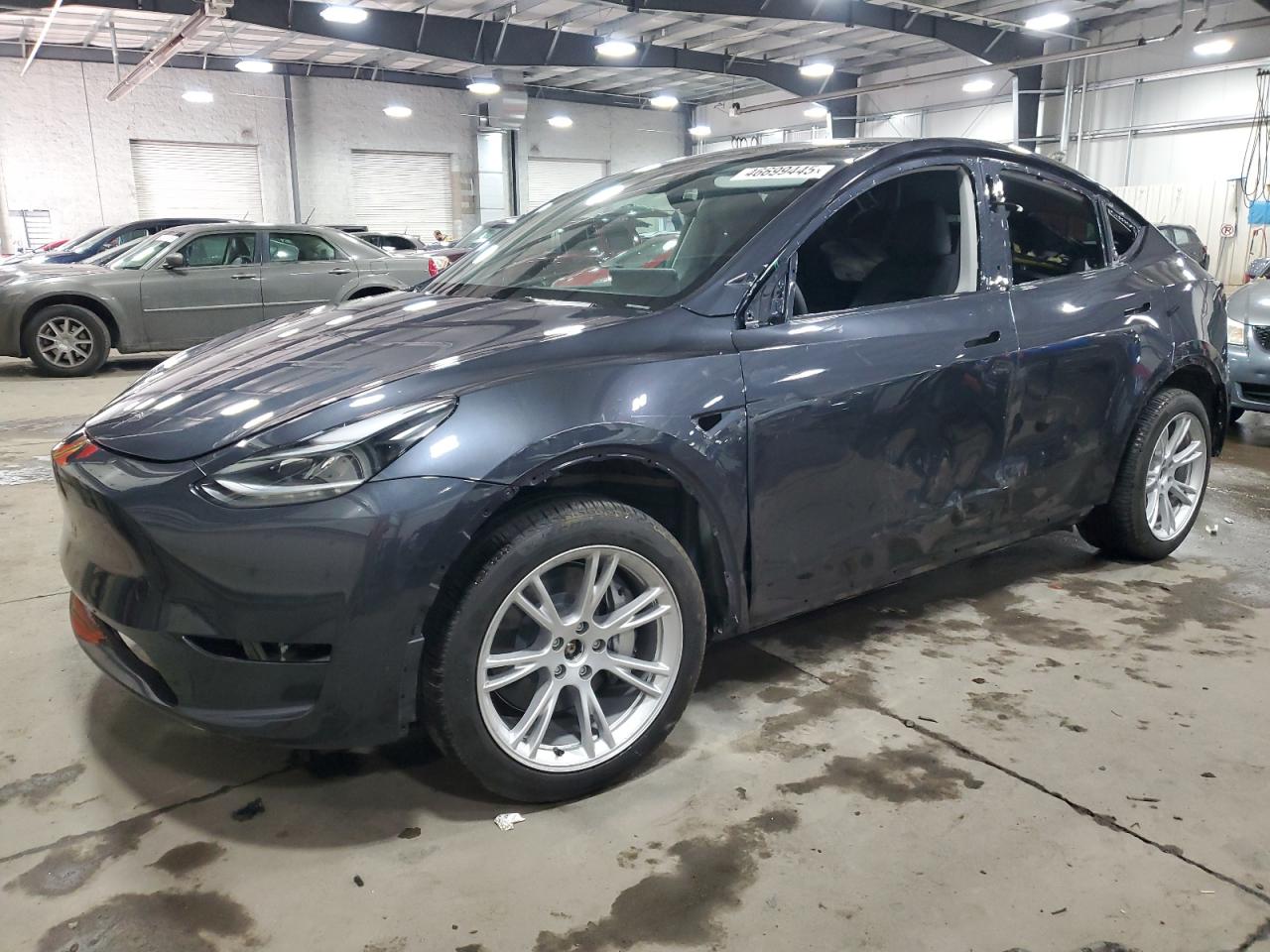 TESLA MODEL Y 2024