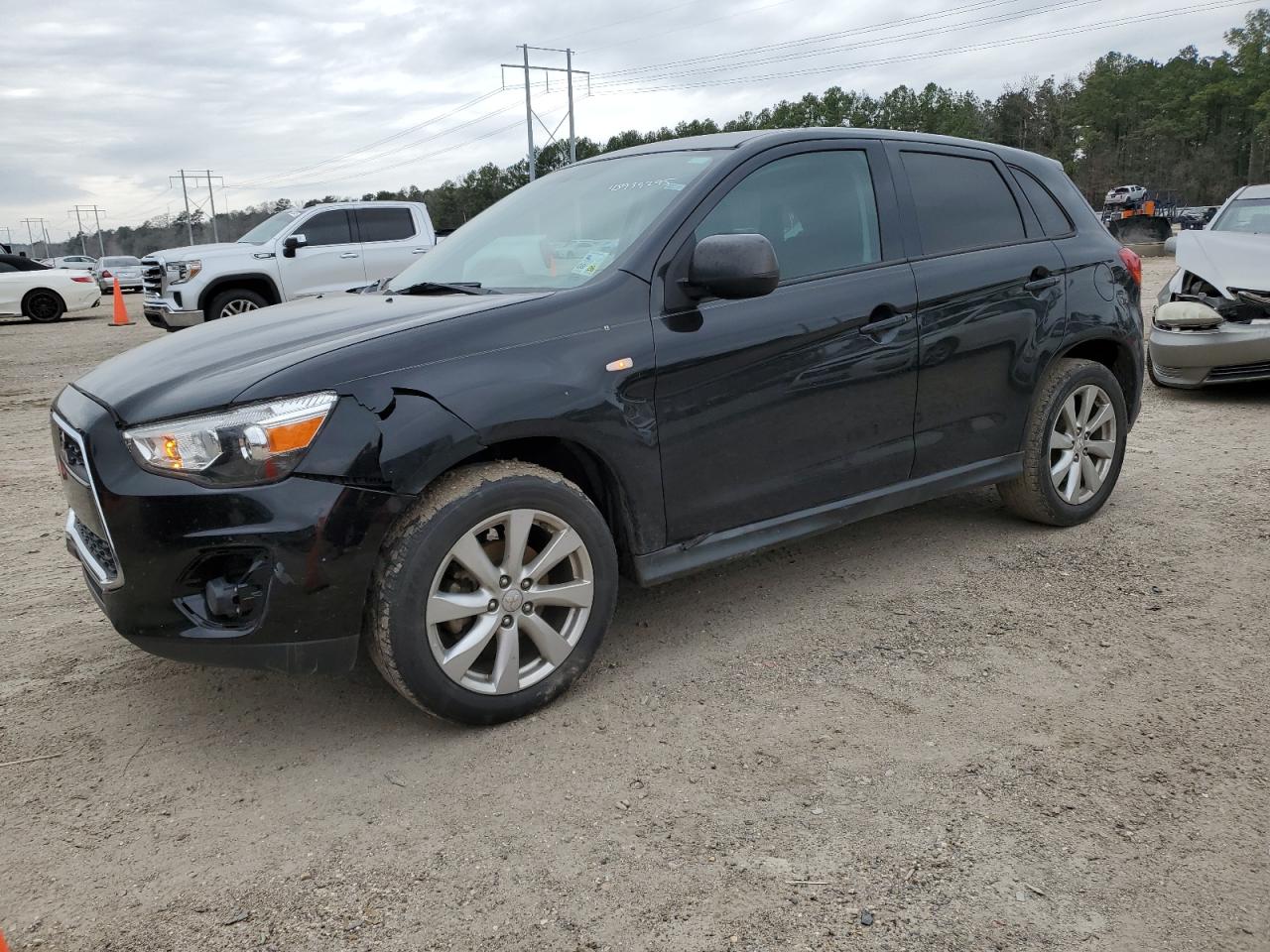 MITSUBISHI OUTLANDER 2015