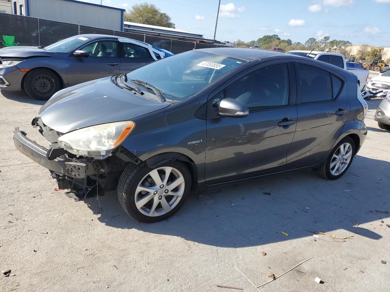 TOYOTA PRIUS C 2013