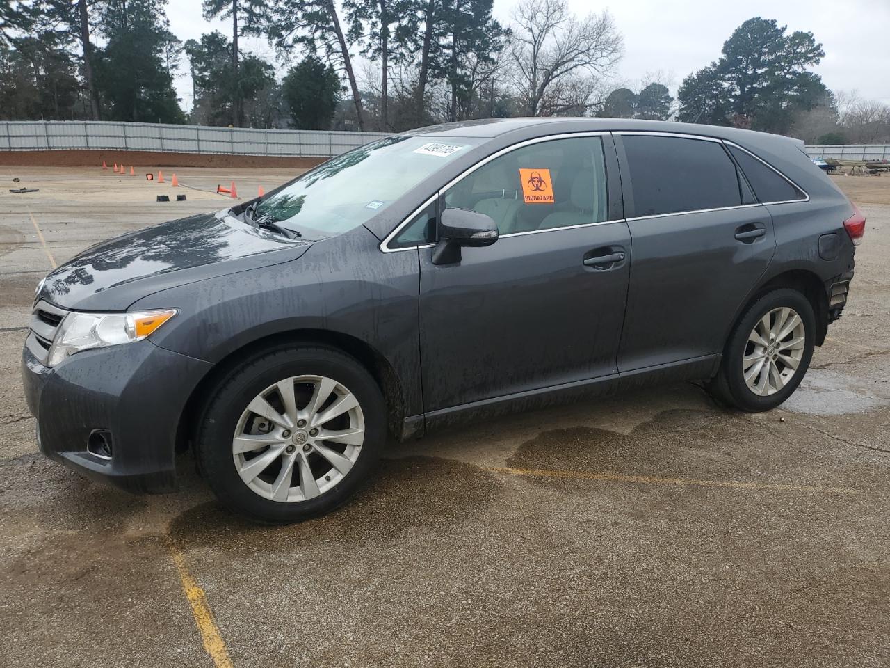 TOYOTA VENZA LE 2015