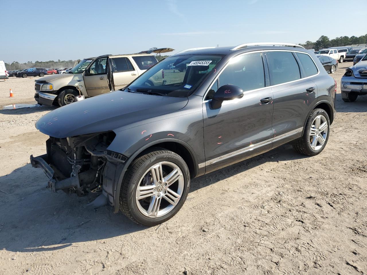 VOLKSWAGEN TOUAREG SP 2016