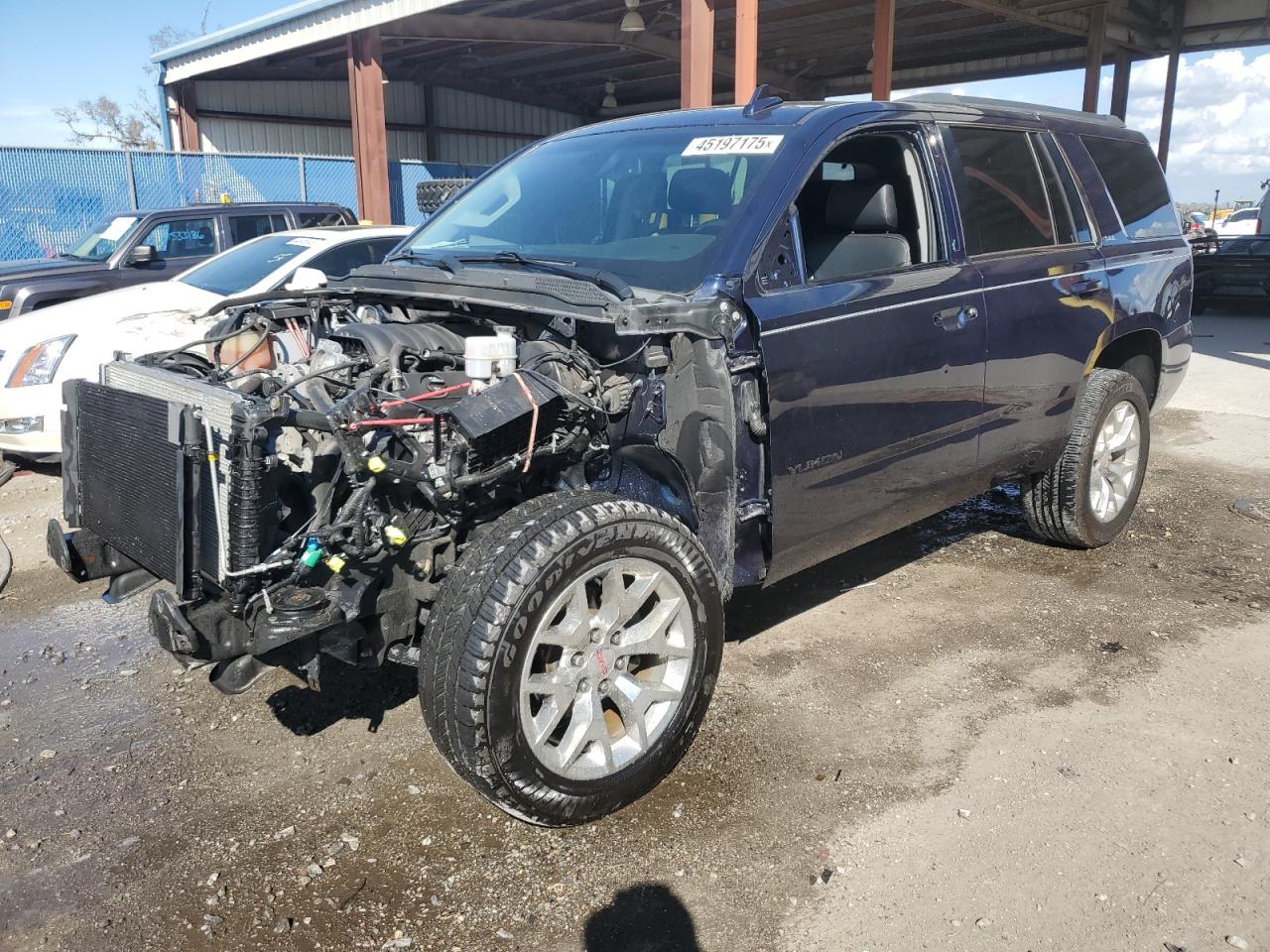 GMC YUKON SLE 2018