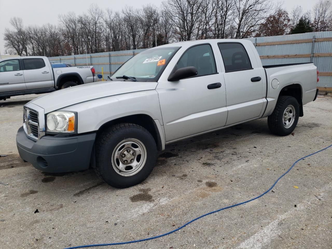 DODGE DAKOTA QUA 2006