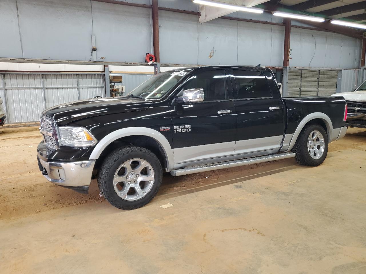 RAM 1500 LARAM 2014