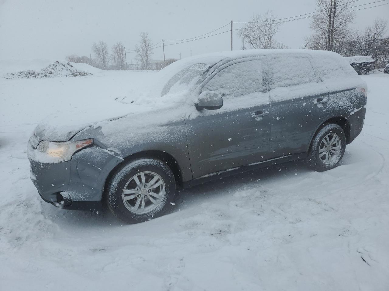 MITSUBISHI OUTLANDER 2014