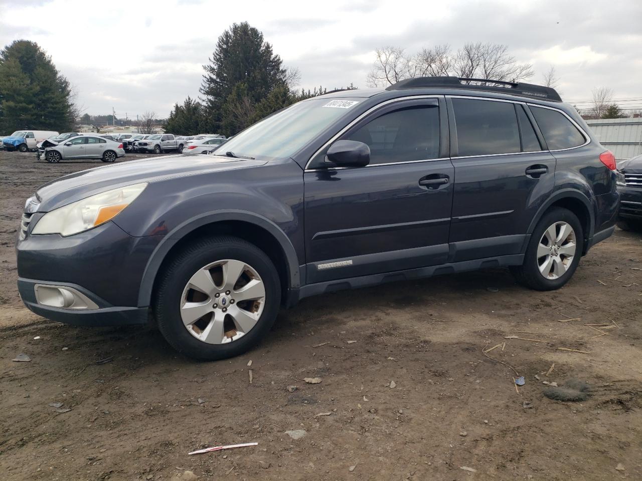 SUBARU OUTBACK 2. 2012