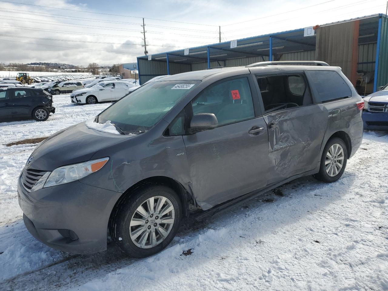 TOYOTA SIENNA LE 2017