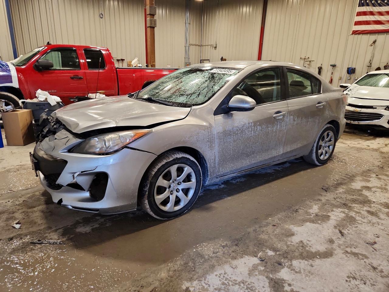 MAZDA 3 2013