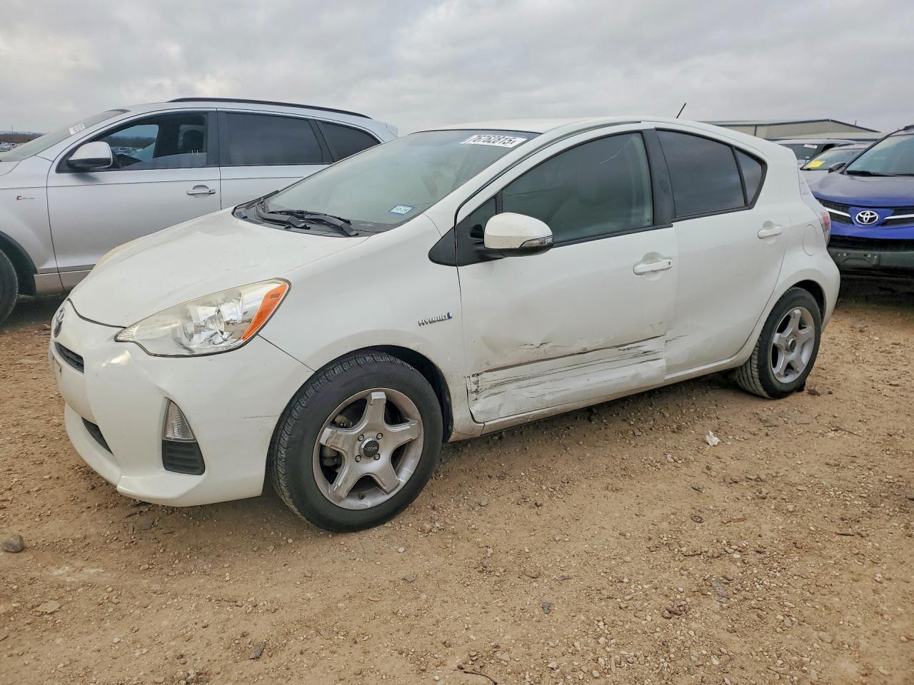TOYOTA PRIUS C 2013
